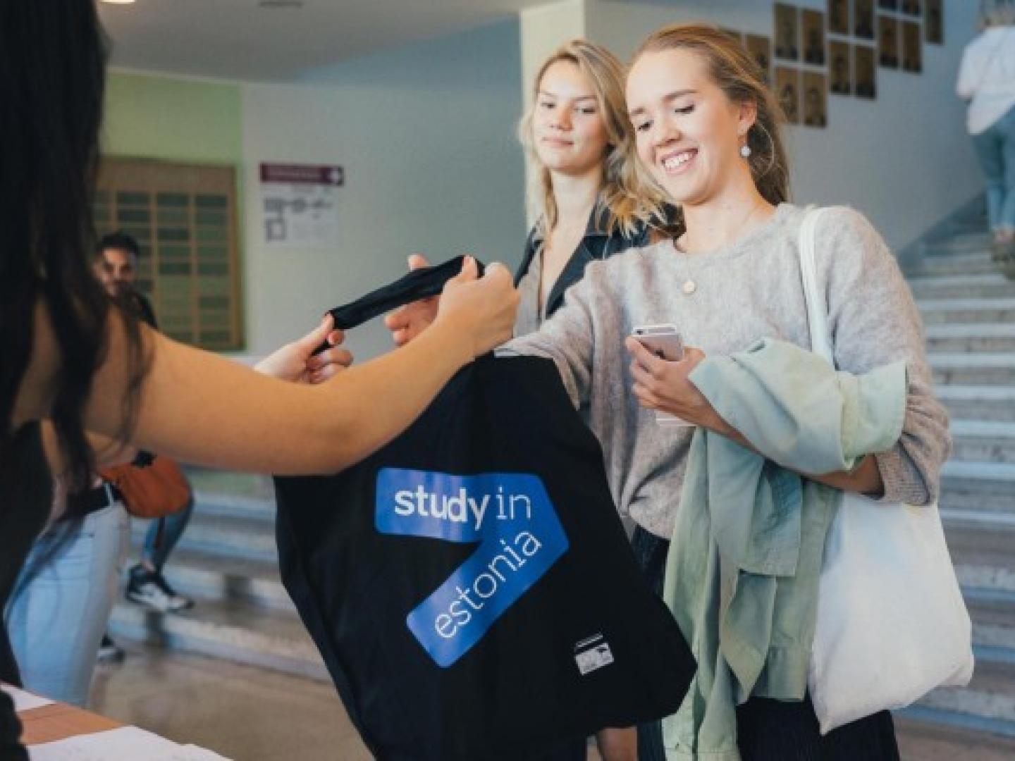 Pic of welcome bags handed out by Estonian universities