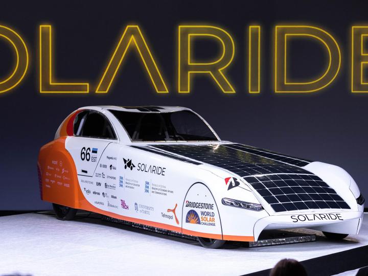 Estonian solar car among front runners in prestigious trans-Australia race